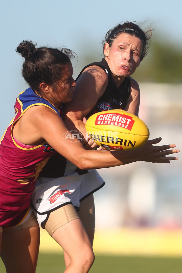 AFLW 2017 Rd 03 - Brisbane v Collingwood - 487680