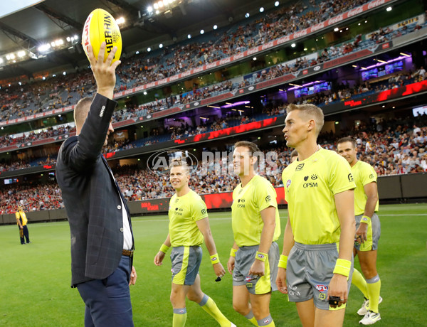 AFL 2017 Round 01 - Essendon v Hawthorn - 495391