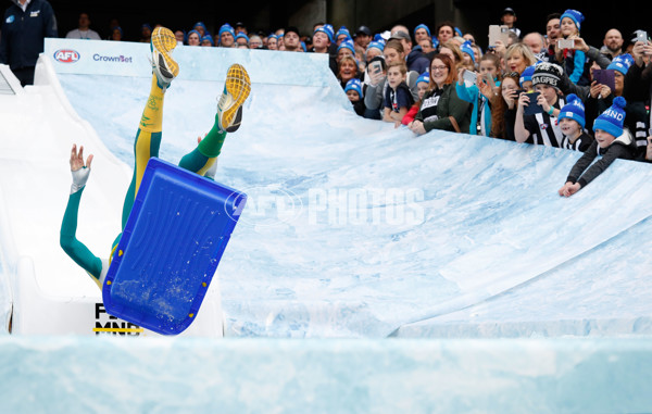 AFL 2017 Round 12 - Melbourne v Collingwood - 519695