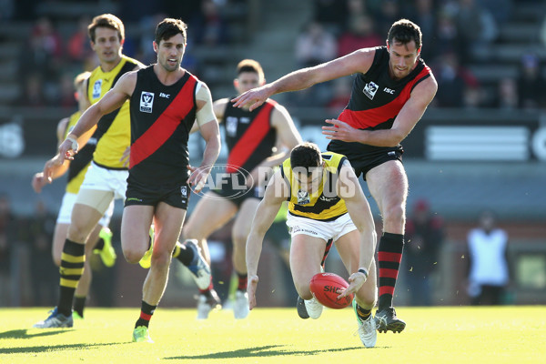 VFL 2017 Round 11 - Essendon v Richmond - 524565