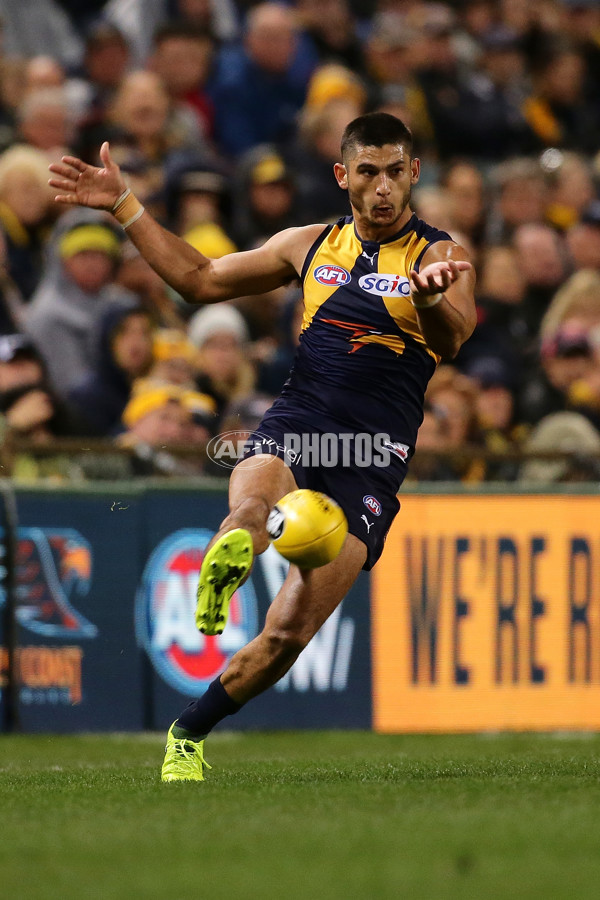 AFL 2017 Round 21 - West Coast v Carlton - 540556