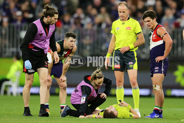 AFL 2019 Round 22 - Fremantle v Essendon - 706763