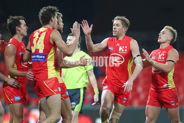 AFL 2019 Round 23 - Gold Coast v GWS - 709085