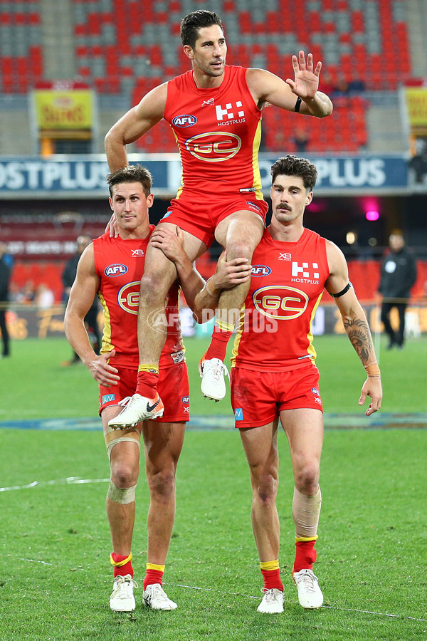 AFL 2019 Round 23 - Gold Coast v GWS - 709267