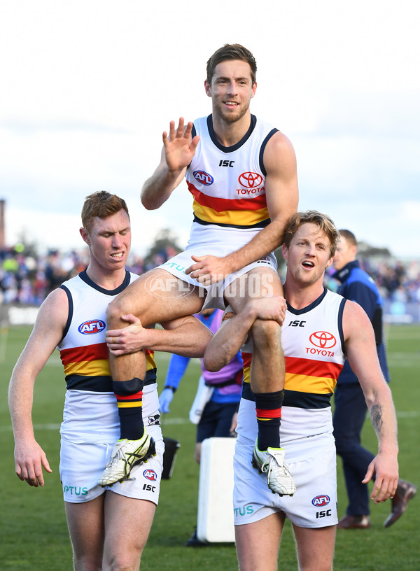 AFL 2019 Round 23 - Western Bulldogs v Adelaide - 709541