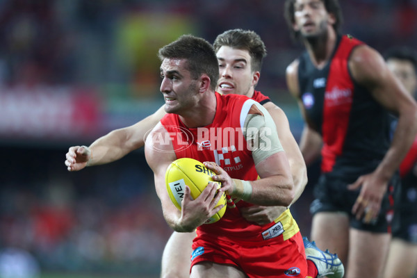 AFL 2019 Round 19 - Gold Coast v Essendon - 700525