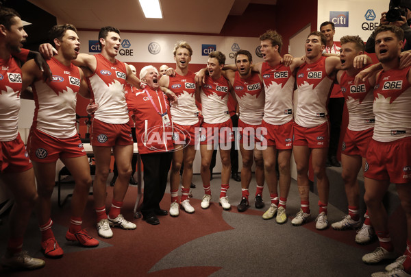 AFL 2019 Round 08 - Sydney v Essendon - 672088