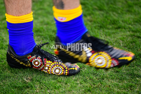 AFL 2019 Round 09 - West Coast v Melbourne - 674408