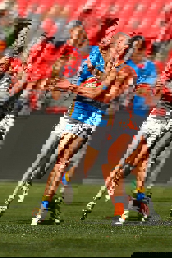 AFL 2019 Round 11 - GWS v Gold Coast - 680437
