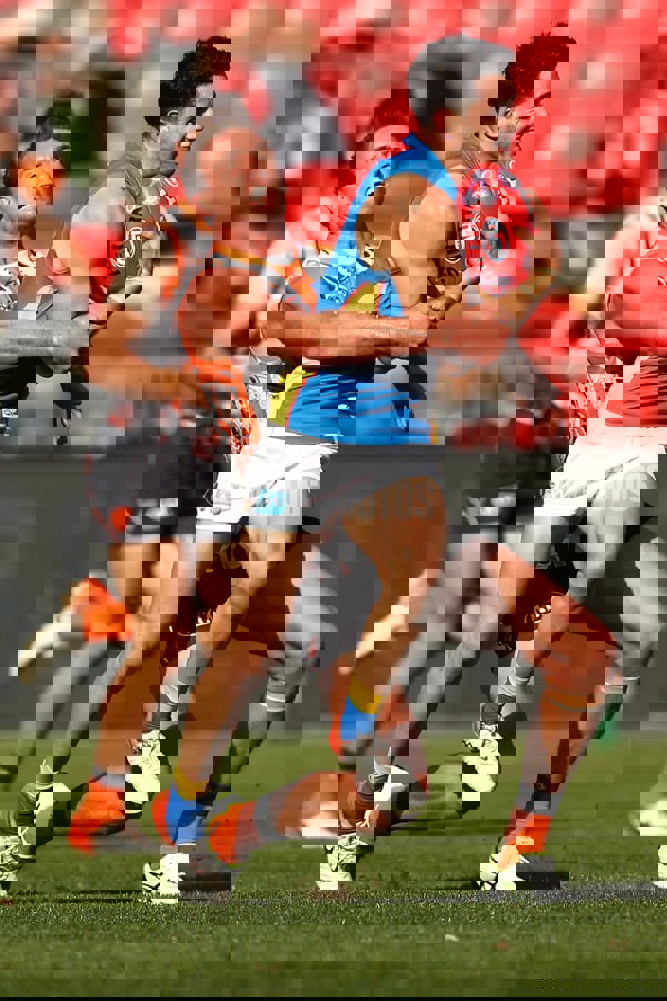 AFL 2019 Round 11 - GWS v Gold Coast - 680441