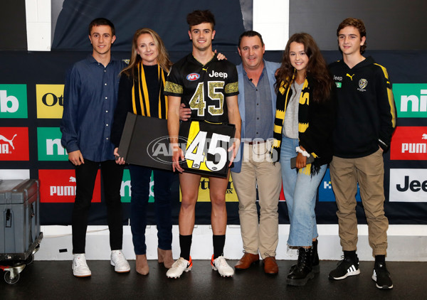 AFL 2019 Round 12 - Richmond v Geelong - 682627