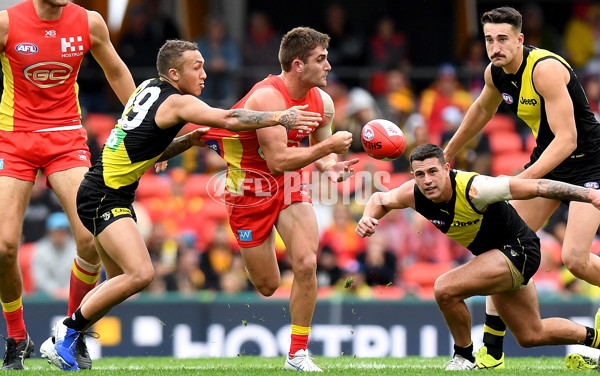 AFL 2019 Round 16 - Gold Coast v Richmond - 691180