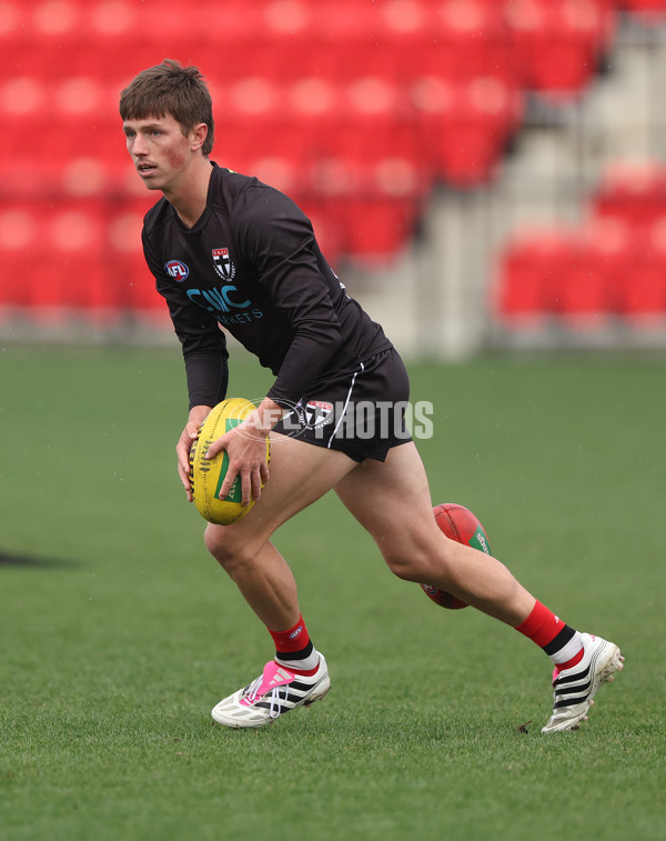 AFL 2023 Training - St Kilda 030523 - A-30120361