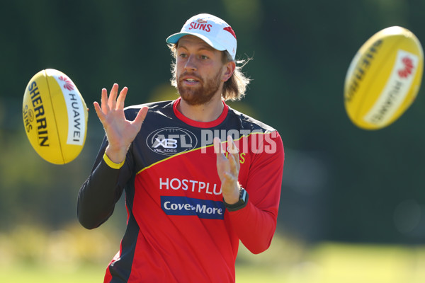 AFL 2019 Training - Gold Coast 160719 - 695809