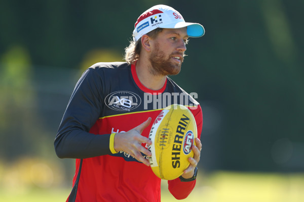 AFL 2019 Training - Gold Coast 160719 - 695808