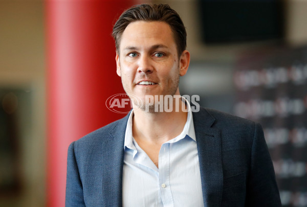 AFL 2018 Media - NAB Trade Period 171018 - 637924