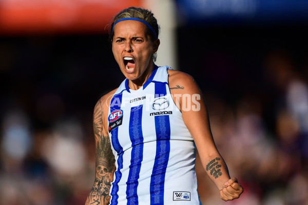 AFLW 2019 Round 07 - Fremantle v North Melbourne - 654001