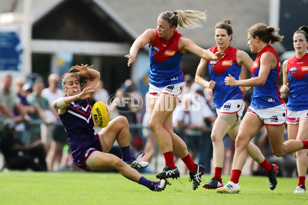 AFLW 2018 Rd 03 - Fremantle v Melbourne - 569498