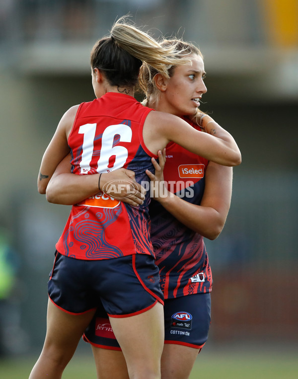 AFLW 2018 Rd 04 - Melbourne v Collingwood - 571113