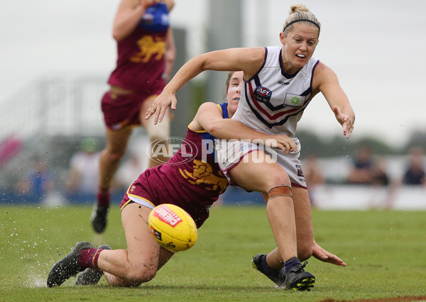AFLW 2018 Rd 04 - Brisbane Lions v Fremantle - 571457