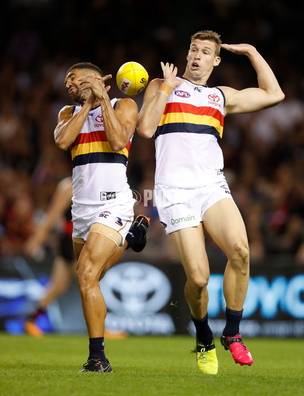 AFL 2018 Round 01 - Essendon v Adelaide - 575844