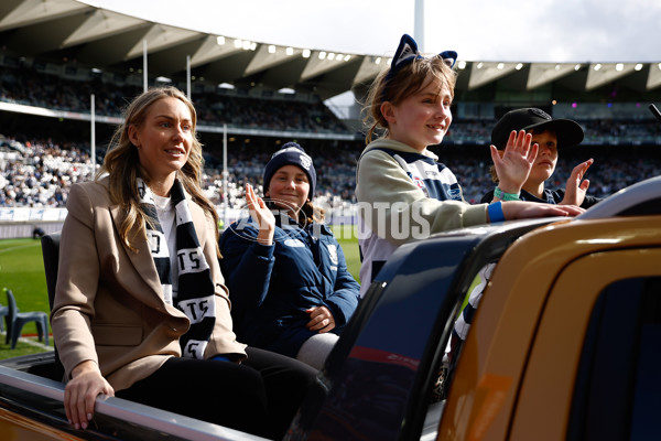 AFL 2023 Round 08 - Geelong v Adelaide - A-31410829