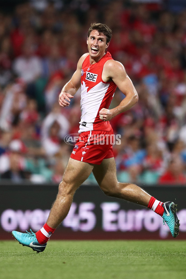 AFL 2018 Round 05 - Sydney v Adelaide - 583837