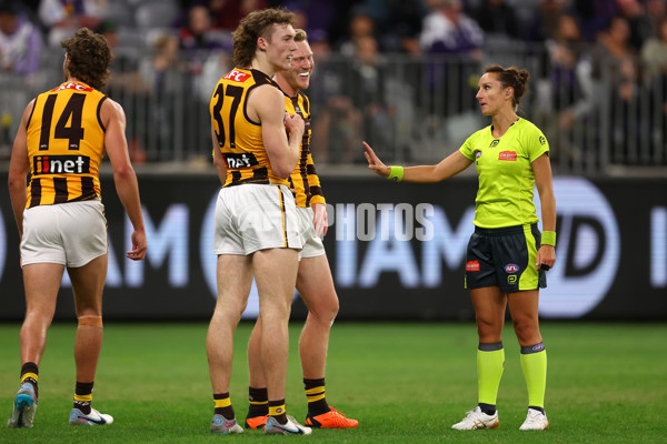 AFL 2023 Round 08 - Fremantle v Hawthorn - A-31699728