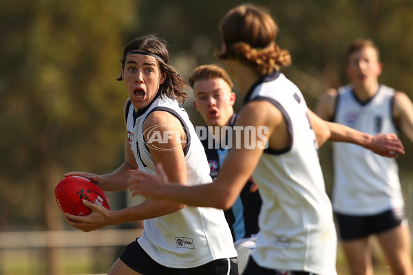 AFL 2018 Under 16 - Country v Metro - 597069