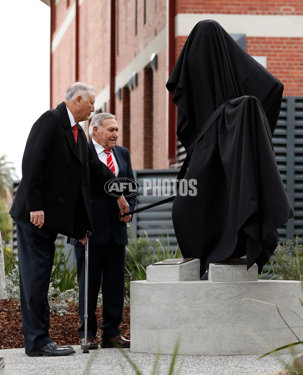 AFL 2018 Media - Bob Skilton Sculpture Unveiling - 614384