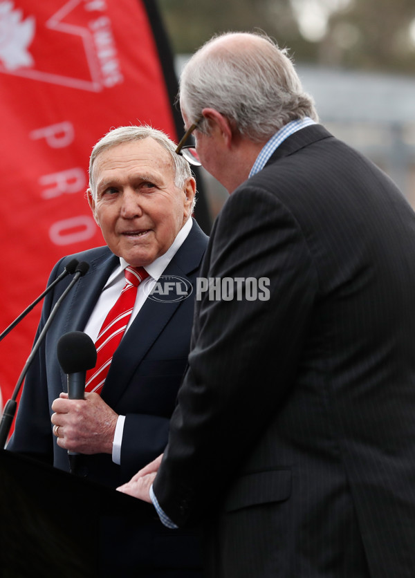 AFL 2018 Media - Bob Skilton Sculpture Unveiling - 614374