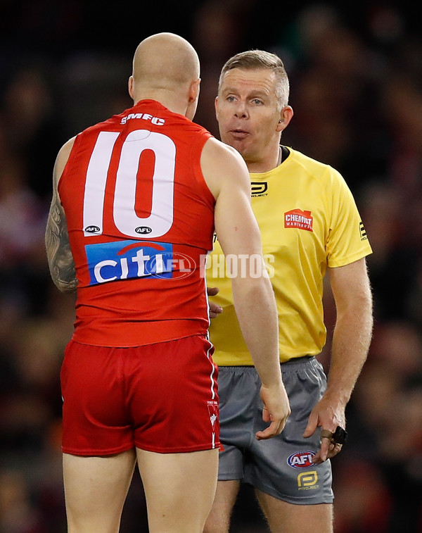 AFL 2018 Round 19 - Essendon v Sydney - 614468