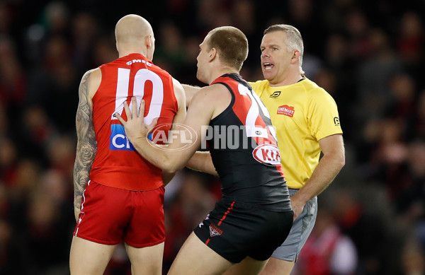 AFL 2018 Round 19 - Essendon v Sydney - 614470