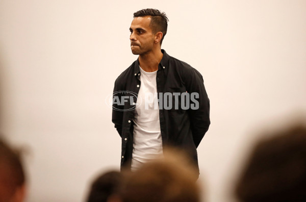 AFL 2018 Media - Fremantle Team Meeting - 623690