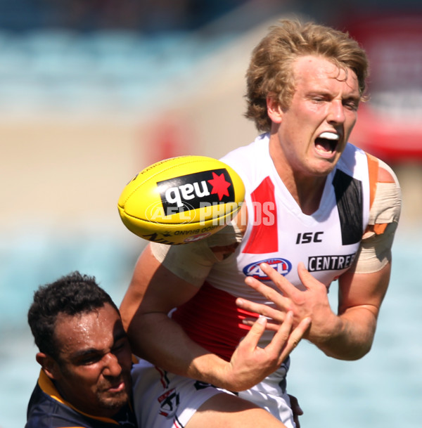 AFL 2013 NAB Cup Rd 01 - St Kilda v Adelaide - 275815