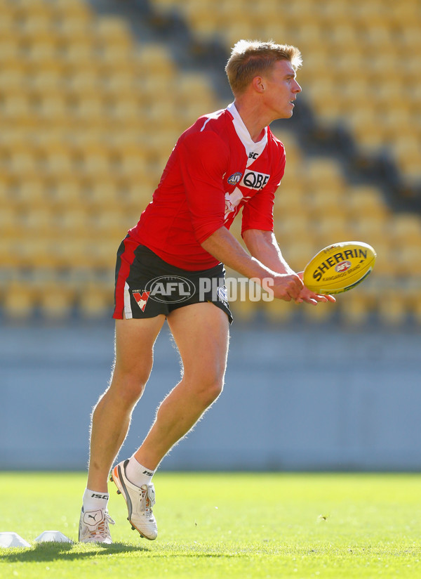 AFL 2013 Training - Sydney Swans 230413 - 284234