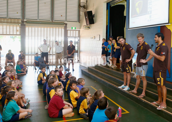 AFL 2013 Media - Hawks in Katherine - 307779