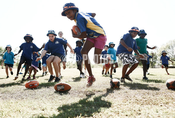 AFL 2013 Media - Hawks in Katherine - 307776