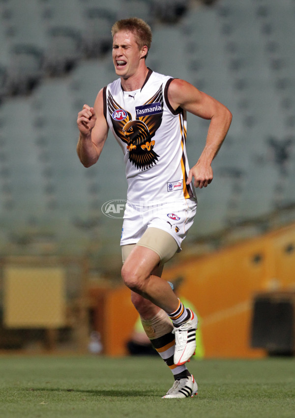 AFL 2012 NAB Cup Rd 04 - Fremantle v Hawthorn - 249447