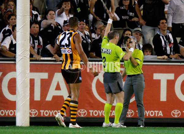 AFL 2012 Rd 01 - Hawthorn v Collingwood - 251464