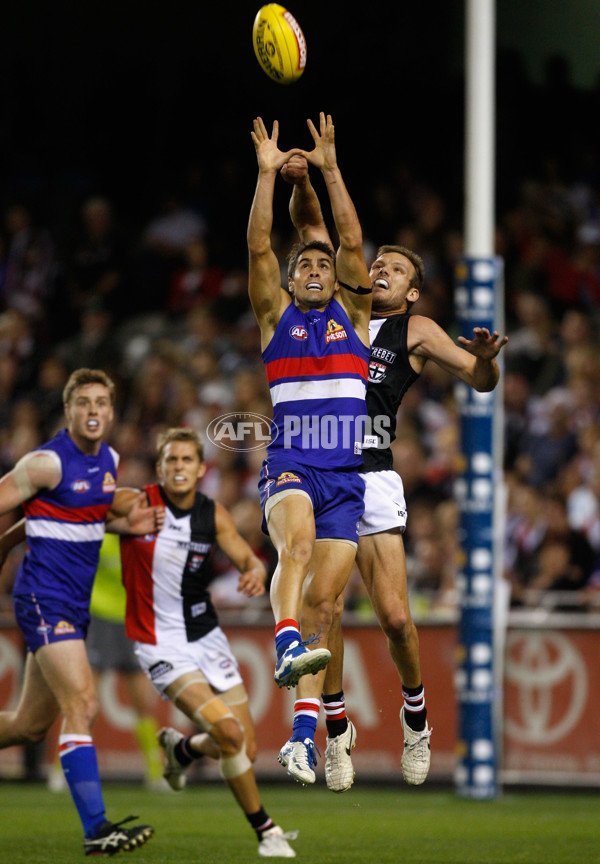 AFL 2012 Rd 03 - Western Bulldogs v St Kilda - 253490