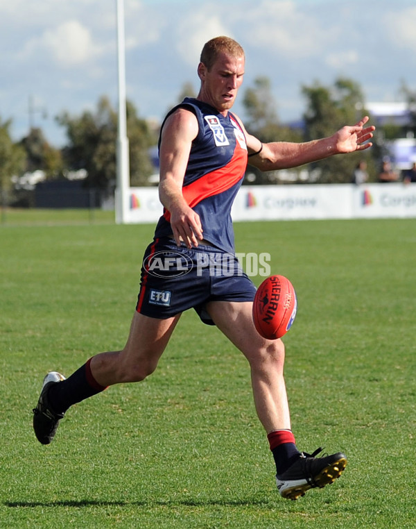 VFL 2012 Rd 06 - Coburg Tigers v Box Hill Hawks - 255262