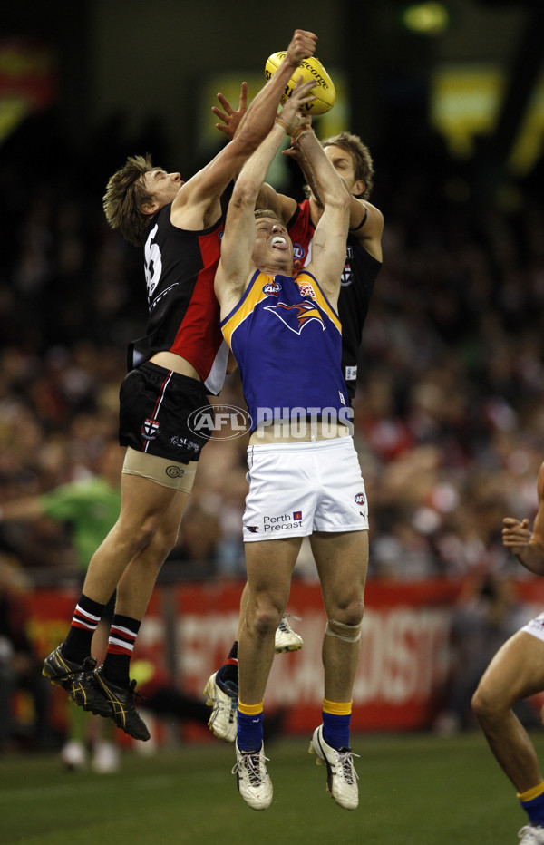 AFL 2011 Rd 17 - St Kilda v West Coast - 237427