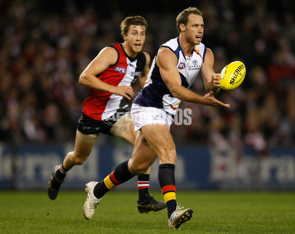 AFL 2011 Rd 18 - St Kilda v Adelaide - 237898