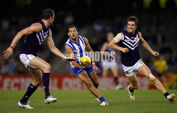 AFL 2011 Rd 22 - North Melbourne v Fremantle - 241095