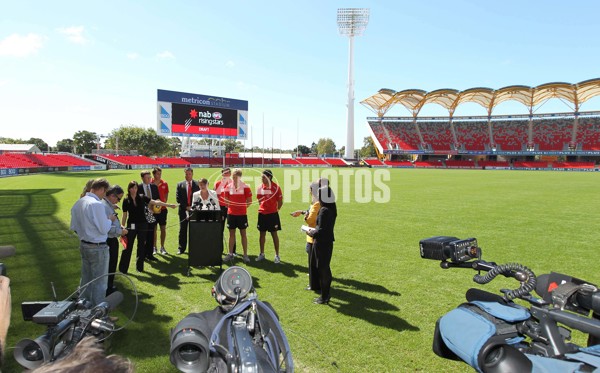 AFL 2011 Media - NAB AFL Draft Announcement 26/8/11 - 241423