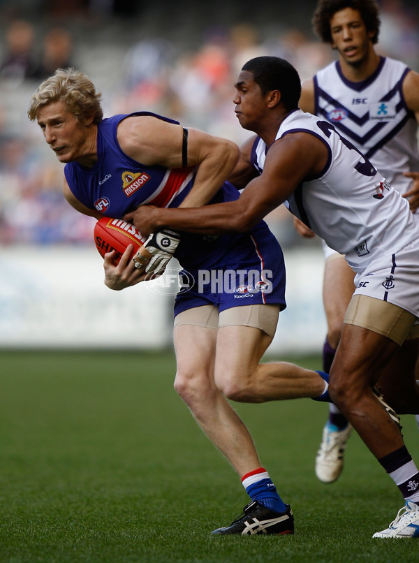 AFL 2011 Rd 24 - Western Bulldogs v Fremantle - 242101