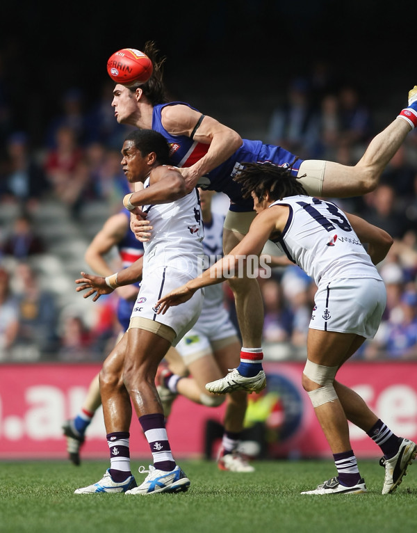 AFL 2011 Rd 24 - Western Bulldogs v Fremantle - 242122