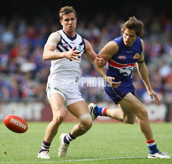 AFL 2011 Rd 24 - Western Bulldogs v Fremantle - 242113