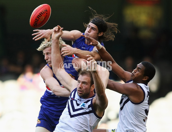 AFL 2011 Rd 24 - Western Bulldogs v Fremantle - 242425